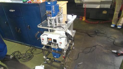 عکس کارگاه ماشینکاری cnc میکرون (فرجی)