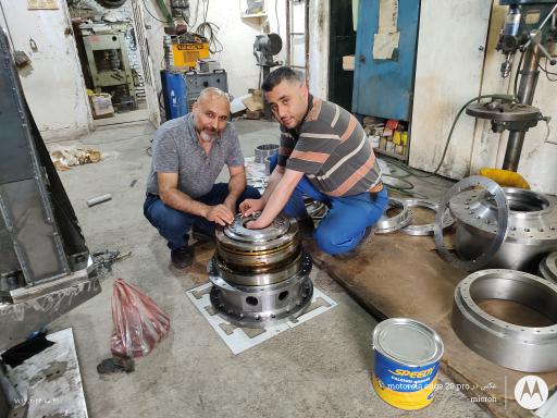 عکس کارگاه ماشینکاری cnc میکرون (فرجی)