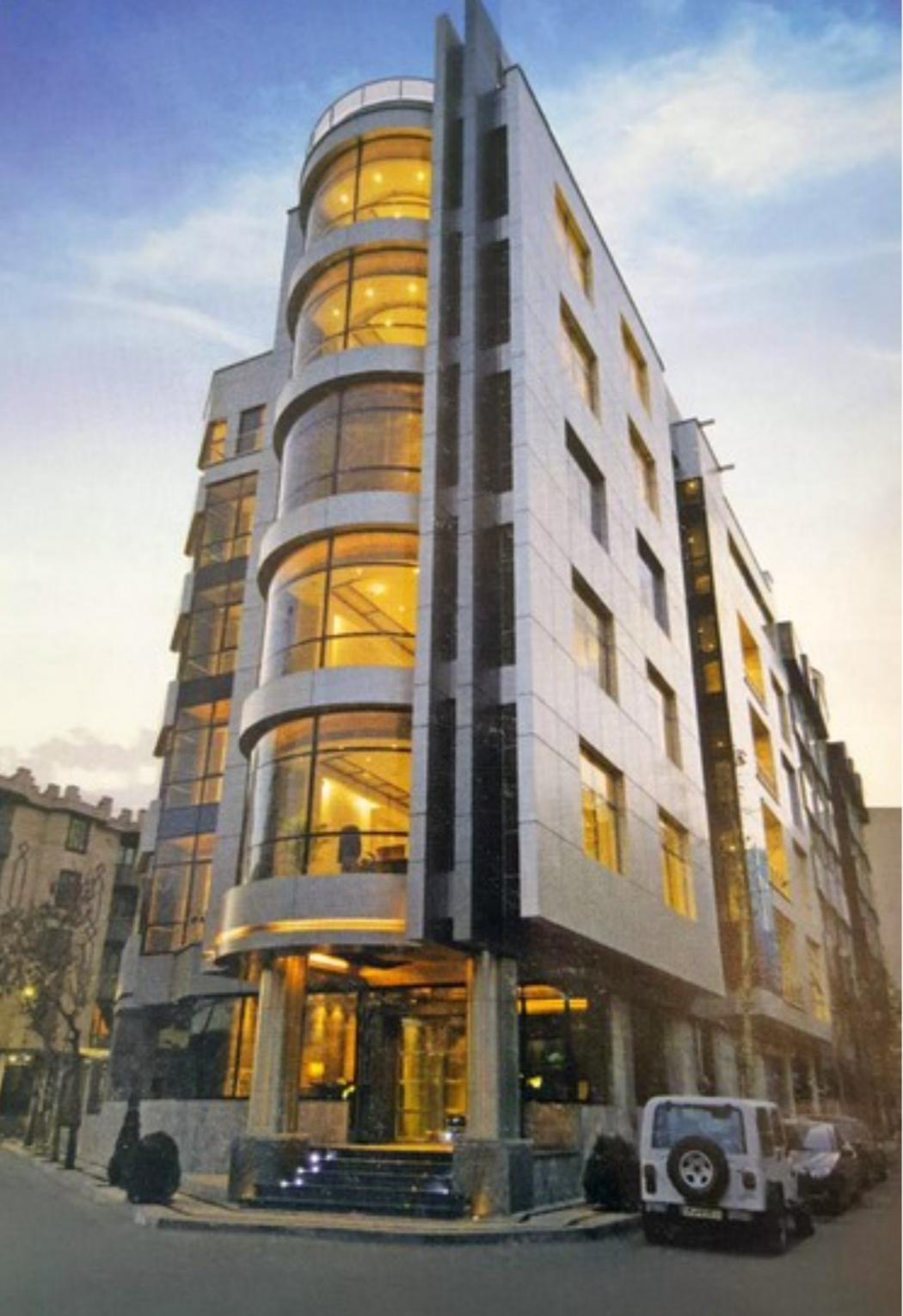 عکس هلدینگ تیراژ