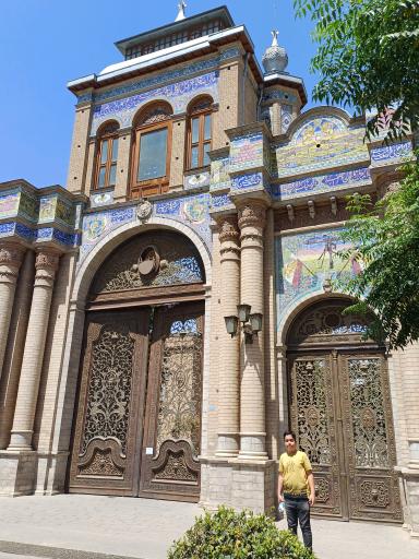 عکس سردر باغ ملی