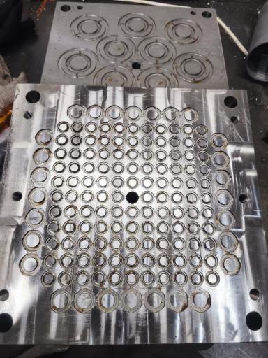 خدمات CNC و قالبسازی عادلی پور
