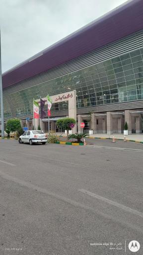 عکس میدان ایستگاه قطار (راه آهن) رشت