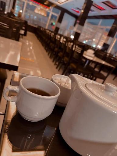 عکس رستوران میلادنور