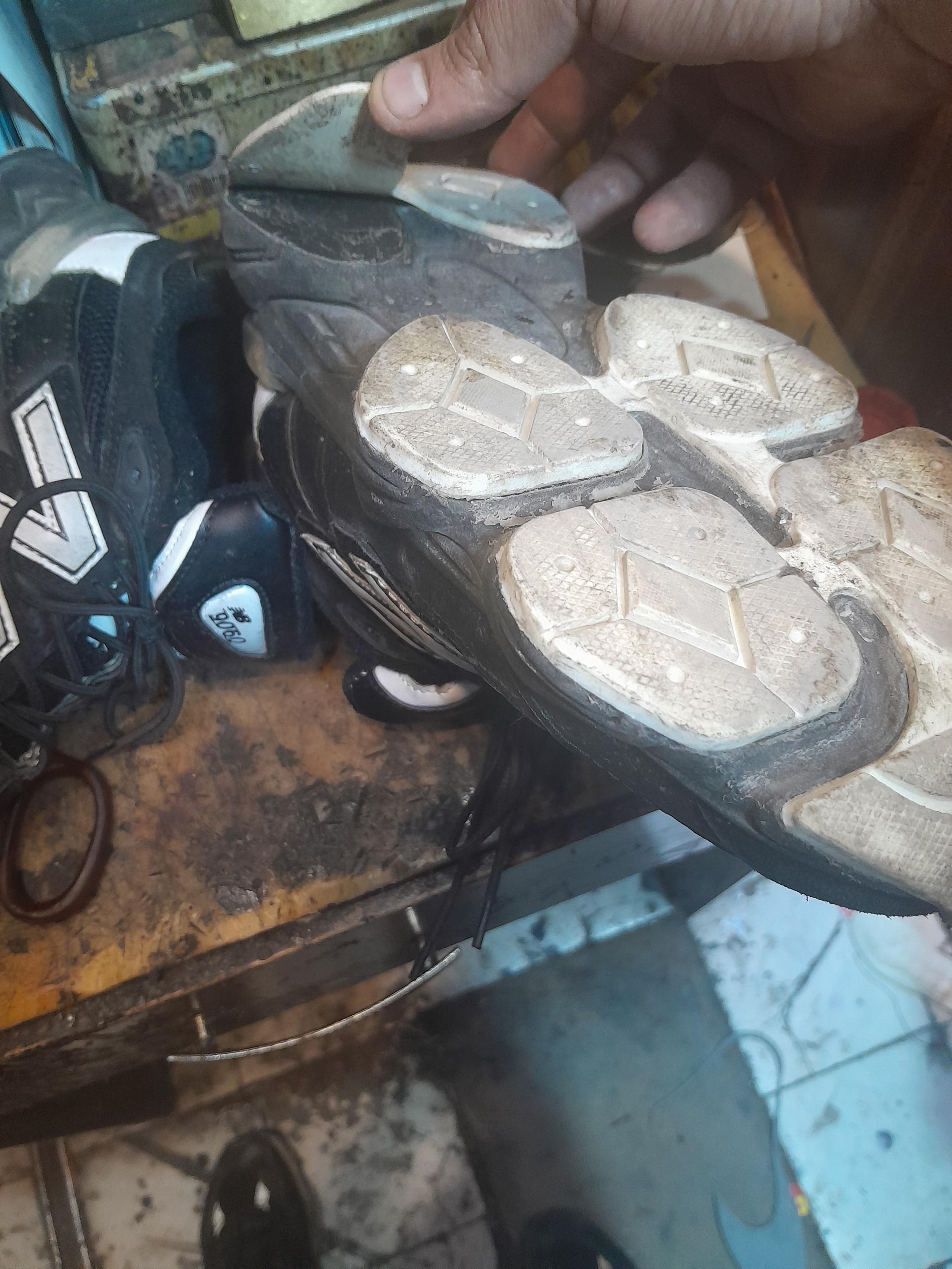 عکس تعمیرات کیف و کفش ساحل