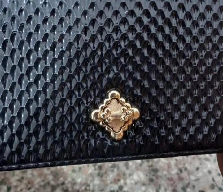 عکس تعمیرات کیف و کفش ساحل