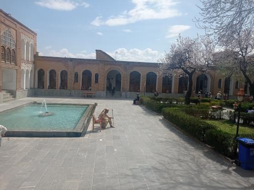 عکس عمارت آصف وزیری