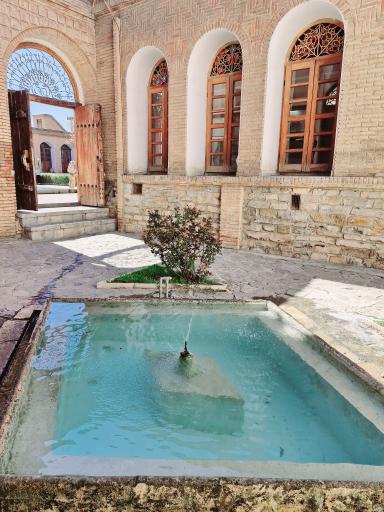 عکس عمارت آصف وزیری