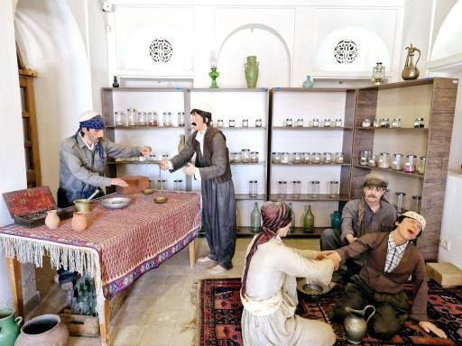 عکس عمارت آصف وزیری