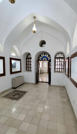 عکس عمارت آصف وزیری