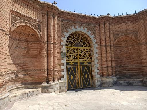 عکس عمارت آصف وزیری