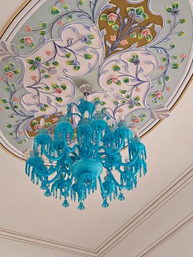 عکس عمارت قاجاری ماه گرفته