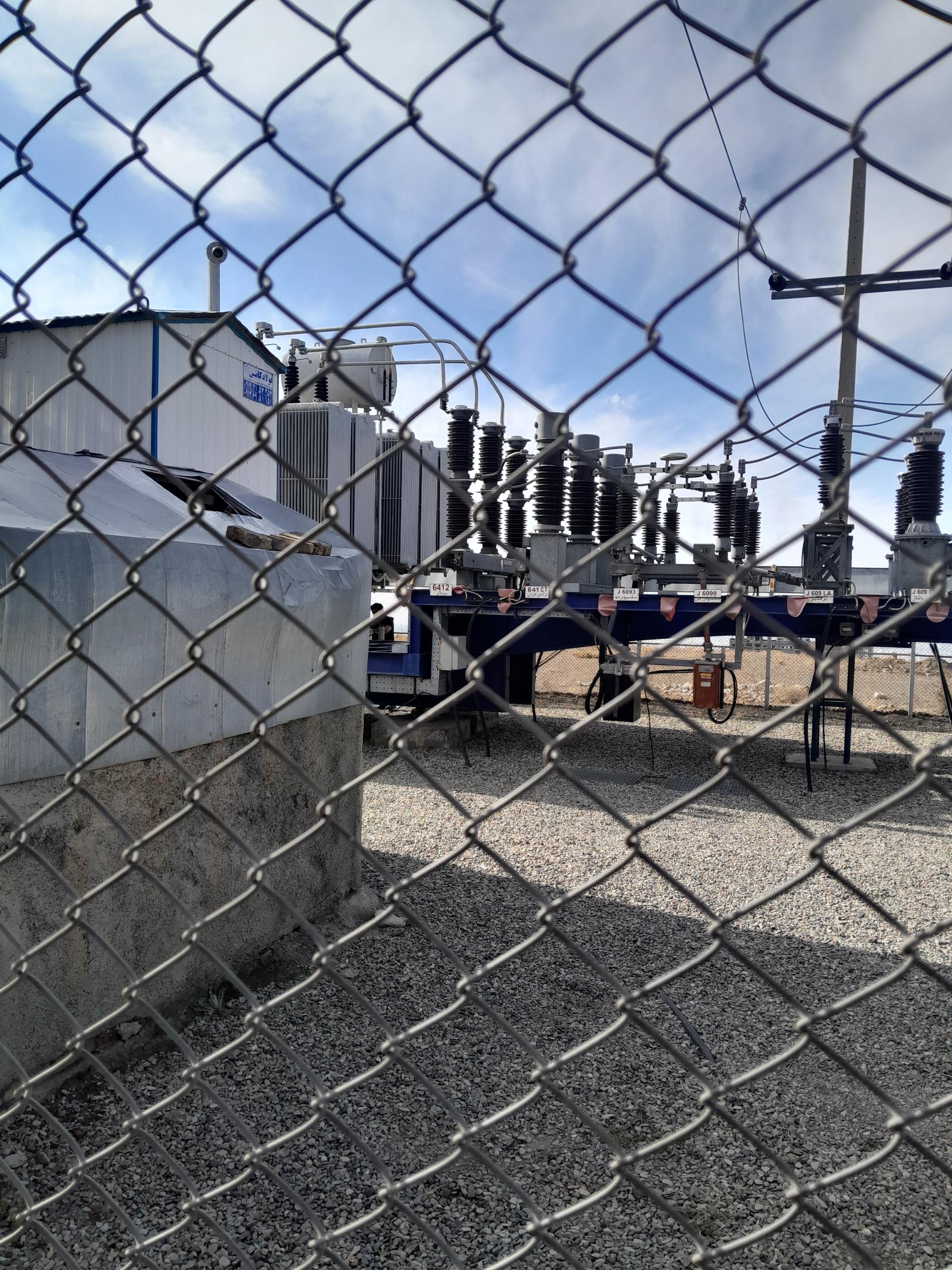 عکس پست برق معراج