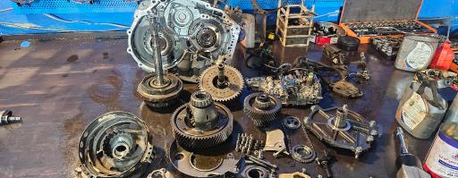 عکس تعمیرگاه تخصصی مدرن گیربکس