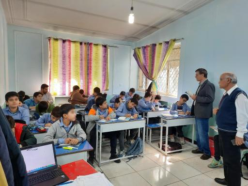 دبیرستان پسرانه نادری متوسطه اول