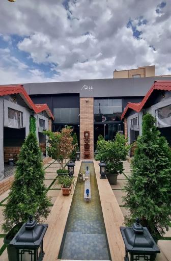 عکس سفره خانه  سنتی بابا طاهر