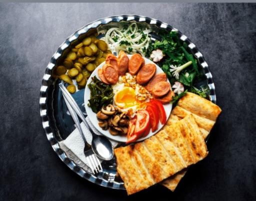 عکس سفره خانه  سنتی بابا طاهر