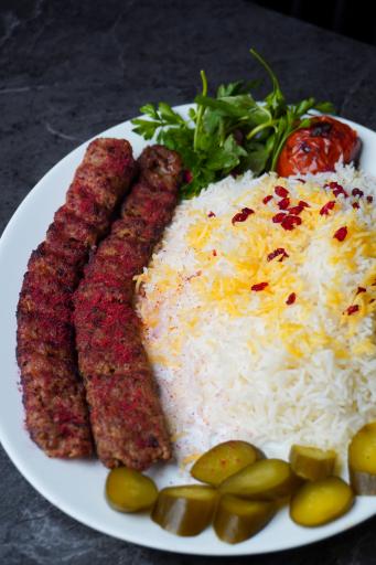 عکس سفره خانه  سنتی بابا طاهر