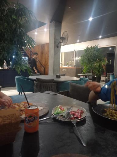 عکس فود لانژ ۳۶۵