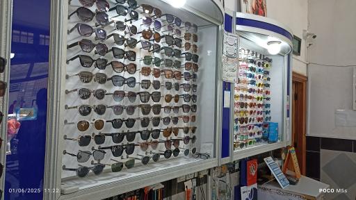 عکس عینک چشم انداز دکتر برزا