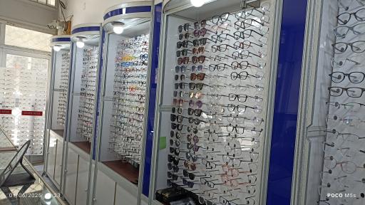 عکس عینک چشم انداز دکتر برزا