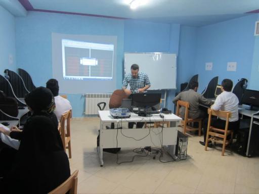 عکس آموزشگاه کامپیوتر هوش مصنوعی