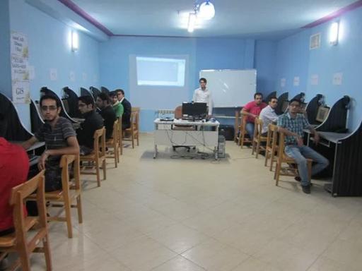 عکس آموزشگاه کامپیوتر هوش مصنوعی