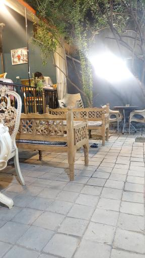 عکس کافه قمی ها