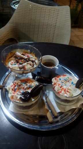 عکس کافه قمی ها