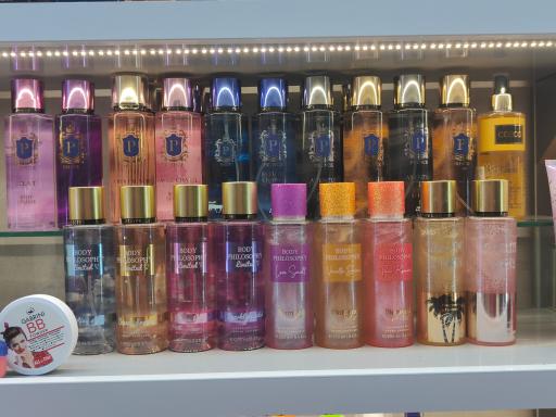 عکس لوازم آرایشی ماکیاژ