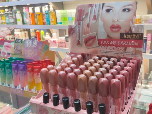 عکس لوازم آرایشی ماکیاژ