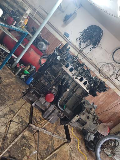 عکس تعمیرگاه خودروشریفی