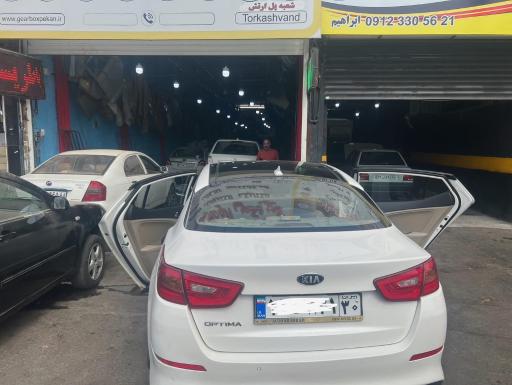 عکس تعمیر تخصصی سانروف و پانوراما حمید دلقندی