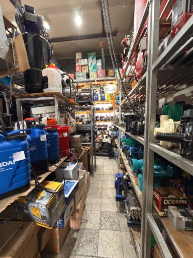 عکس فروشگاه طوس موتور