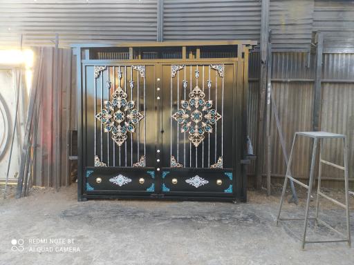 عکس درب و پنجره فروشی برادران موسوی