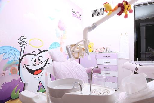 عکس کلینیک دندانپزشکی تخصصی پارمیس