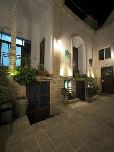 عکس عمارت سنتی گلابگیر