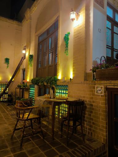 عکس عمارت سنتی گلابگیر