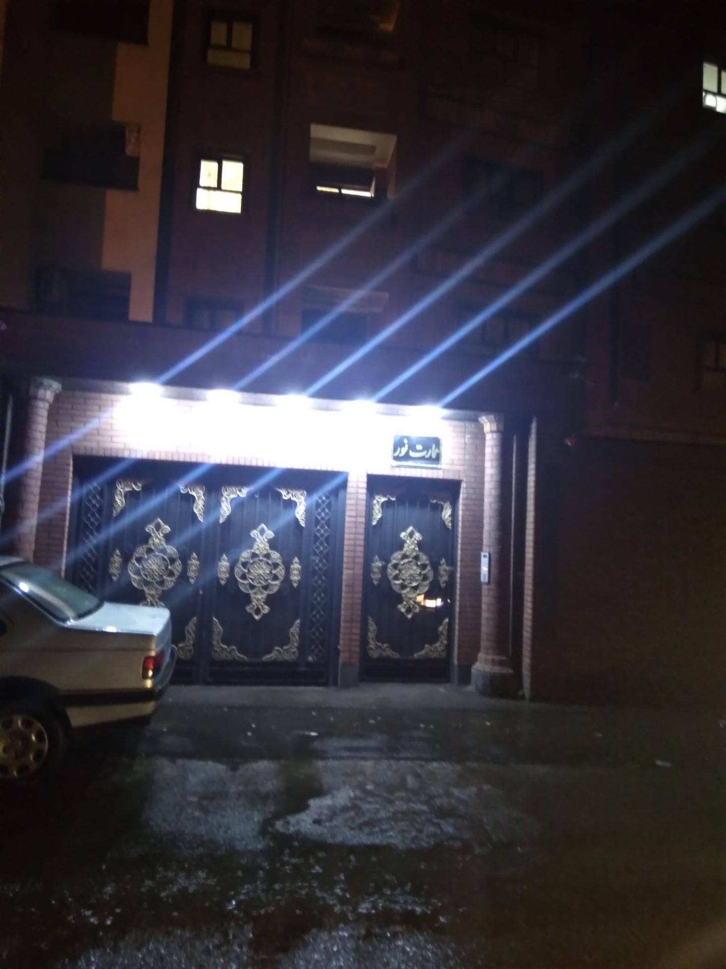 عکس عمارت نور