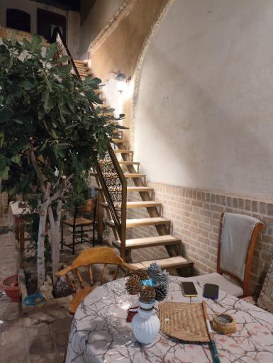 عکس عمارت سنتی گلابگیر