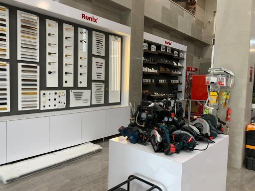 عکس نمایندگی رونیکس (نگین ابزار)