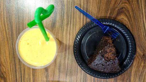 عکس آبمیوه و بستنی امید