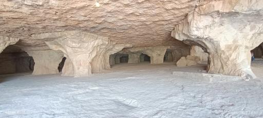 عکس غار سنگ شکن