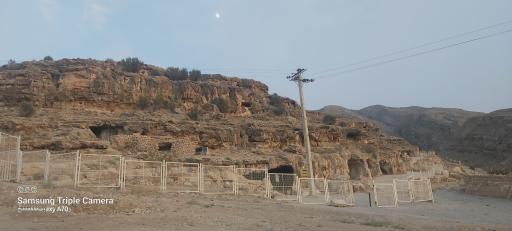 عکس غار سنگ شکن