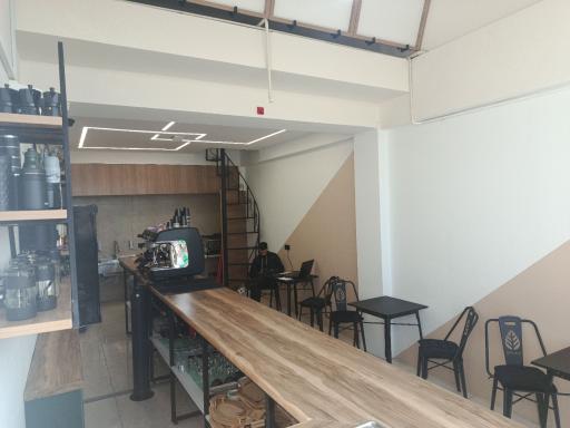 عکس الی کافه