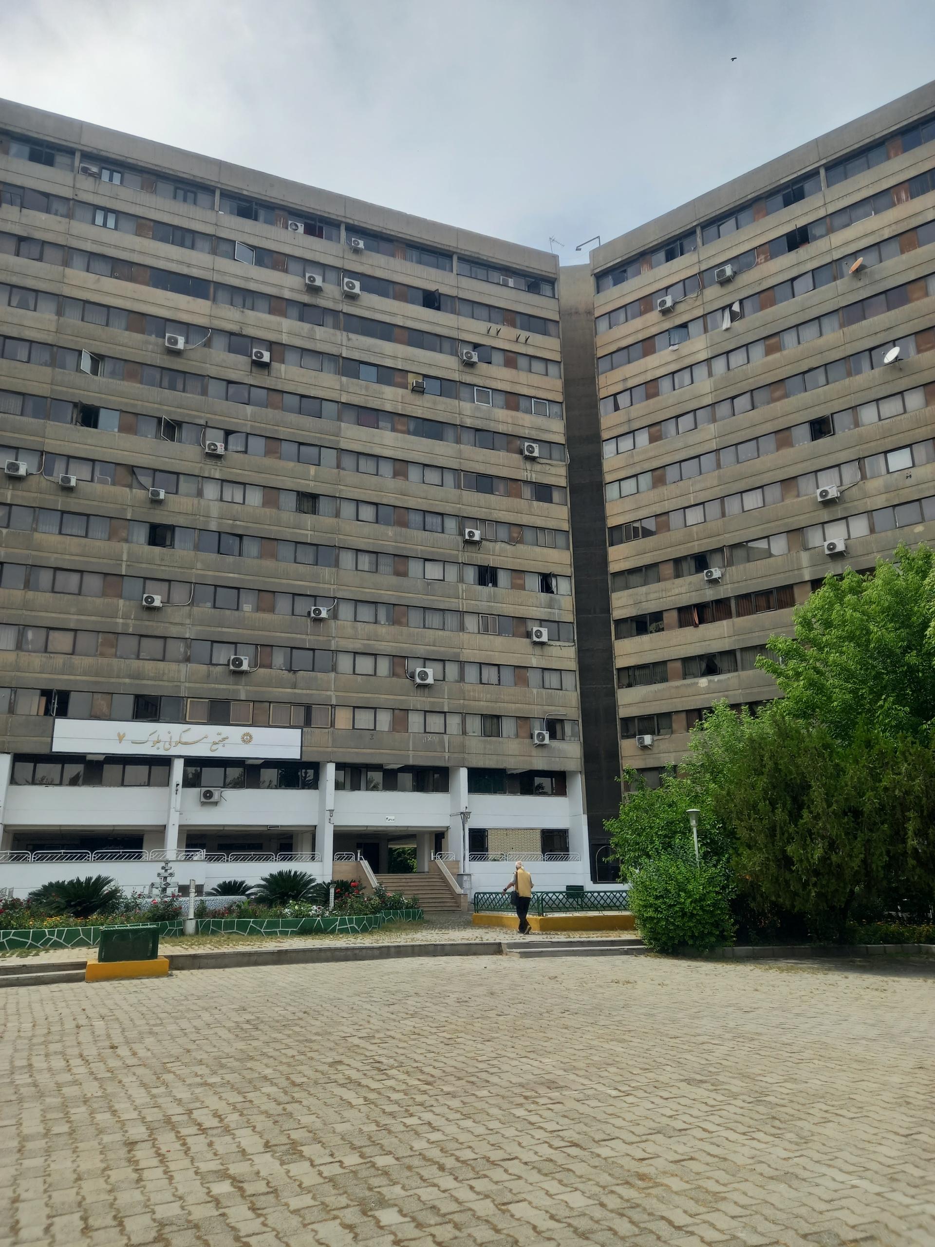 عکس ورودی ۳ بلوک ۷