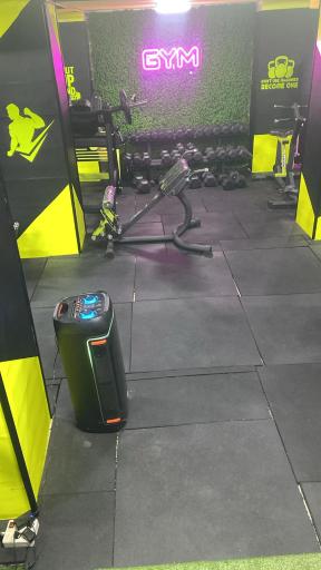 عکس باشگاه بدنسازی ضربان