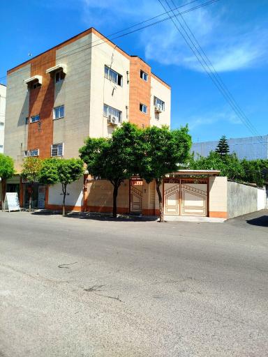 عکس ساختمان آذرین