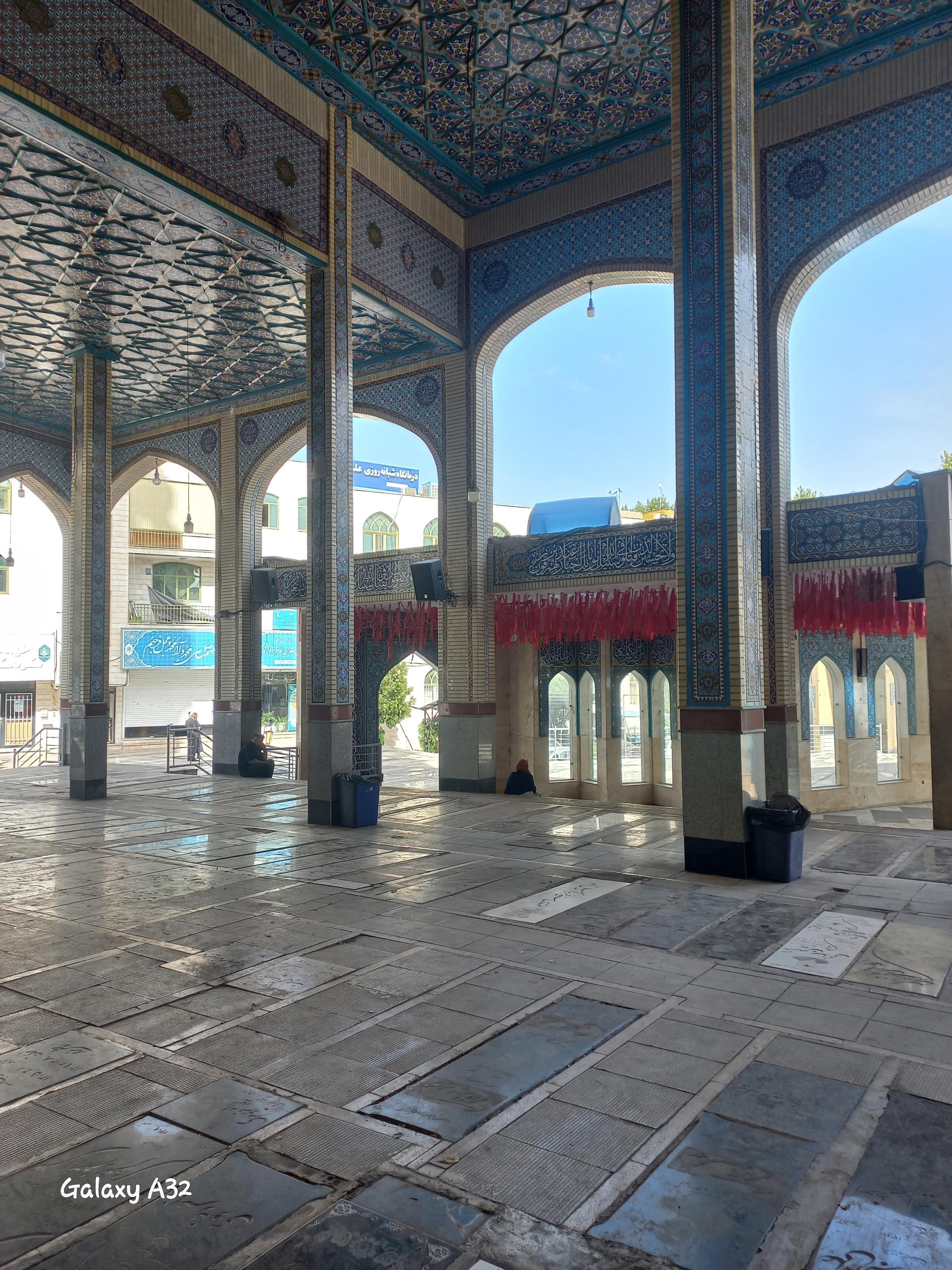 عکس آرامگاه شهید گمنام امامزاده اسماعیل شهریار کوچه احمدی