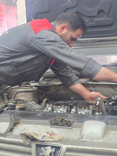عکس مکانیکی علیرضا