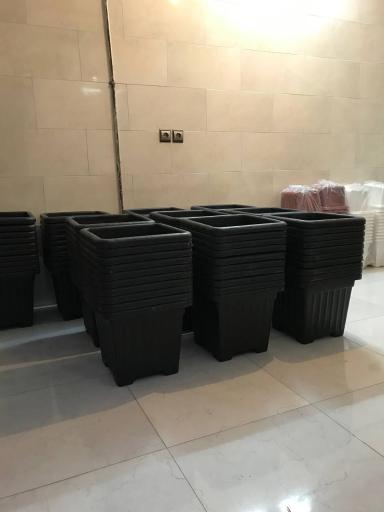 عکس گلدان فروشی اکبری